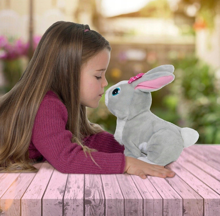 TUSIA KRÓLICZEK KRÓLIK INTERAKTYWNY SKACZE DZIECI