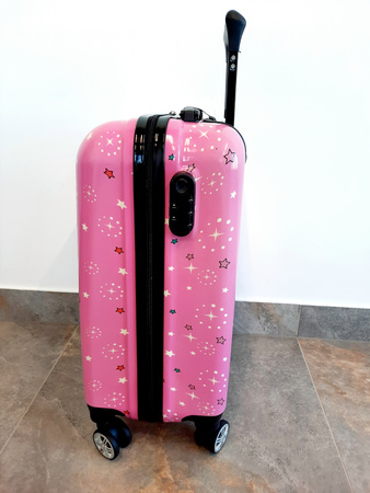 JEDNOROŻEC UNICORN WALIZKA DLA DZIECI NA KÓLKACH BAGAŻ PODRÓŻNA SZYFR