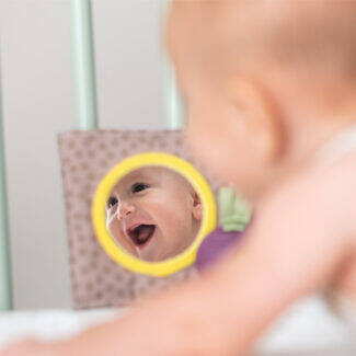 TAF TOYS GARDEN Interaktywna KSIĄŻECZKA Stymulacja Wzrokowa i Zmysłowa