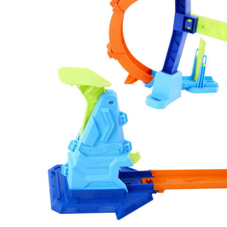 HOT WHEELS STUNT TRACKS ZESTAW Mistrzowski skok na pętli + autko, zestaw +4