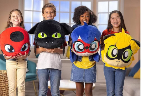 MIRACULUM BIEDRONKA I CZARNY KOT PODUSZKA MASKOTKA KWAMI TIKKI 40CM