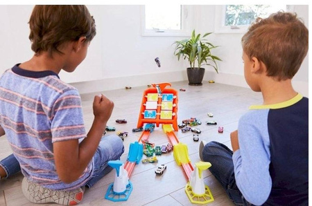 HOT WHEELS TOR TORY SKOK DO CELU ZESTAW Pętla Wyścig Autko GBF89
