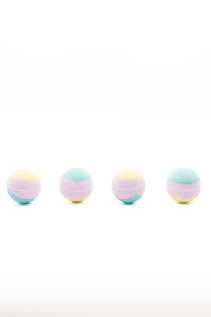 BCS DUŻE KULE DO KĄPIELI PACHNĄCE ZESTAW 4 X 100 G