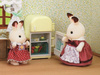 SYLVANIAN FAMILIES ZESTAW MAMĄ KRÓLIKÓW CZEKOLADOWYMI USZKAMI LODÓWKA 5014