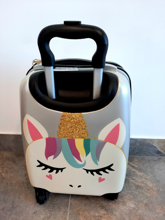 JEDNOROŻEC WALIZKA NA KÓLKACH DLA DZIECI KABINOWA BAGAŻ PODRĘCZNY 4 KÓLKA