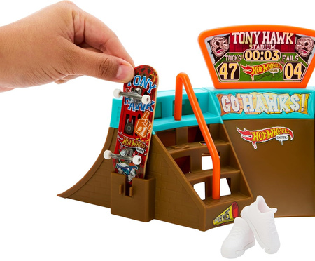HOT WHEELS SKATEPARK STADION FINGERBOARD DESKOROLKA Z BUTAMI MATTEL