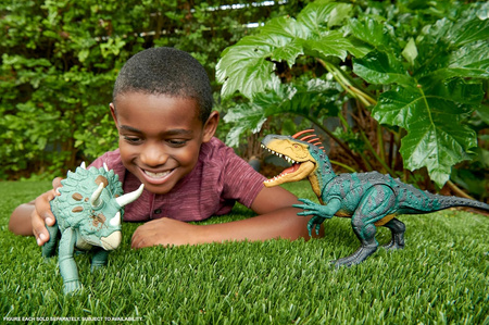 FIGURKA JURASSIC WORLD DINOZAUR GIGANTYCZNY TROPICIEL NEOVENATOR