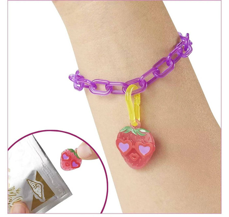 LALKA BARBIE Color Reveal Truskawka Pachnąca Pianą