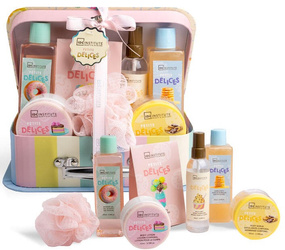 IDC ZESTAW KOSMETYKÓW PREZENT KUFEREK CIAŁA I KĄPIELI PREZENT NA ŚWIĘTA