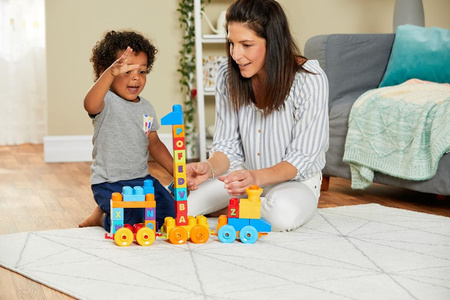 MEGA BLOKS MUZYCZNY POCIĄG Z DŹWIĘKIEM KLOCKI Z LITERKAMI DLA MALUSZKA