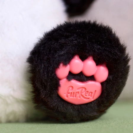 FURREAL INTERAKTYWNA PANDA 60 REAKCJI MASKOTKA DŻWIĘKI