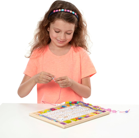 MELISSA & DOUG DREWNIANE KORALIKI Z LITERKAMI DO NAWLEKANIA ALFABET BEADS