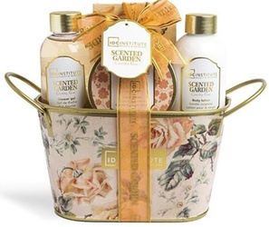 IDC KOSZ ZESTAW PREZENTOWY KOSMETYKÓW CIAŁA KĄPIELI DLA KOBIET NA URODZINY