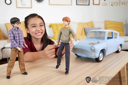 HARRY POTTER RON LATAJĄCY SAMOCHÓD FIGURKI LALKA AUTO HHX03