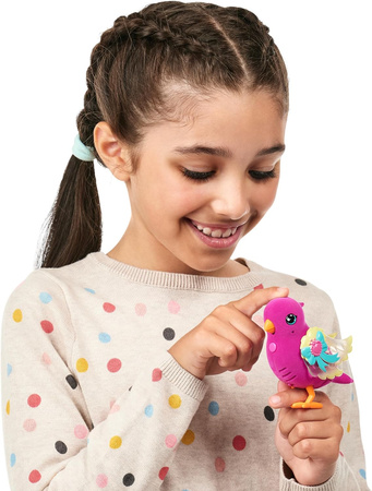 Little Live Pets Ptaszek Ptak śpiewający w klatce 26457 Różowy Klatka