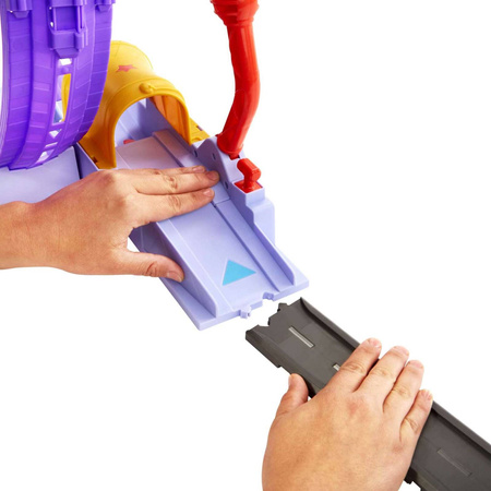 DISNEY CARS AUTA POPISOWA PĘTLA ZESTAW TORY TOR SAMOCHODOWY 2 POJAZDY HGV73