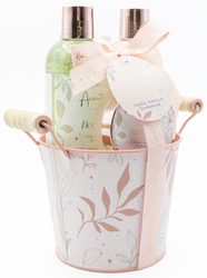 BCS ZESTAW PREZENTOWY KOSMETYKI NA ŚWIĘTA  CIAŁA KĄPIELI ŚWIĄTECZNY