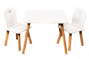 BIAŁY DREWNIANY STOLIK STÓŁ 2 KRZESŁA DLA DZIECI